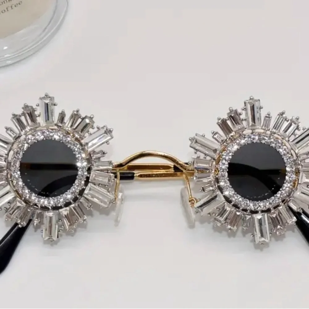 FASHION LUXURY SNOWFLAKES SUNGLASSES 🔥✨New
